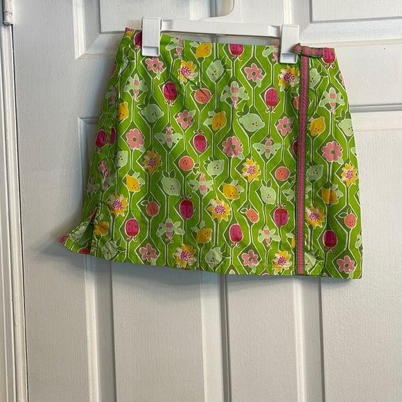 Lilly Pulitzer Pants - Vintage Lilly Pulitzer Women's Green Floral Print Skort, Size 4